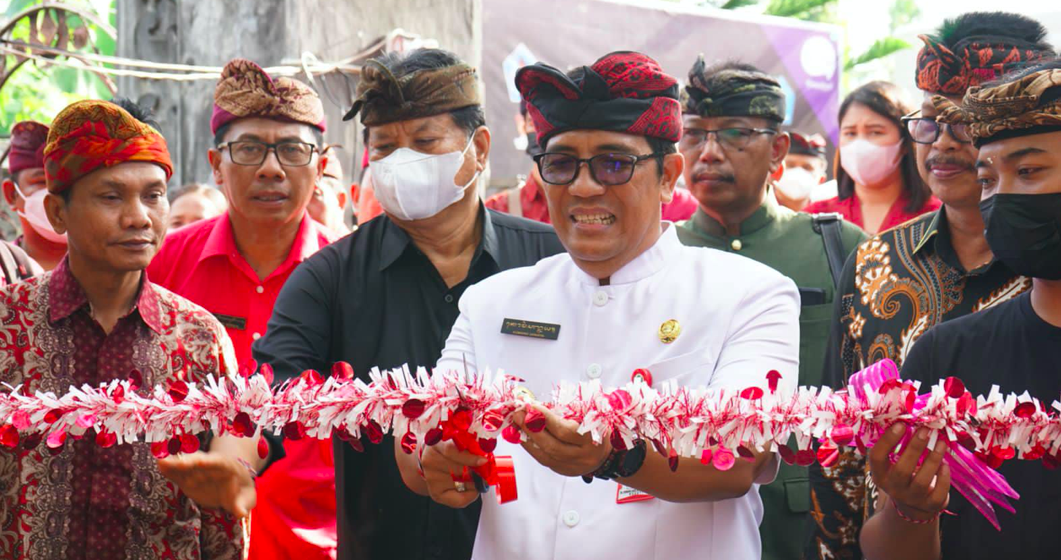 Hadiri HUT Emas STT Rama Wijaya Br. Adat Kukuh Kerambitan, Begini Pesan Bupati Sanjaya